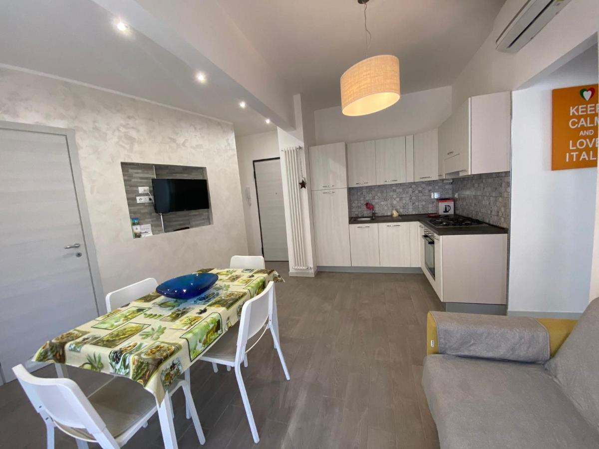 Gianluca Apartments 7 Finale Ligure Eksteriør billede